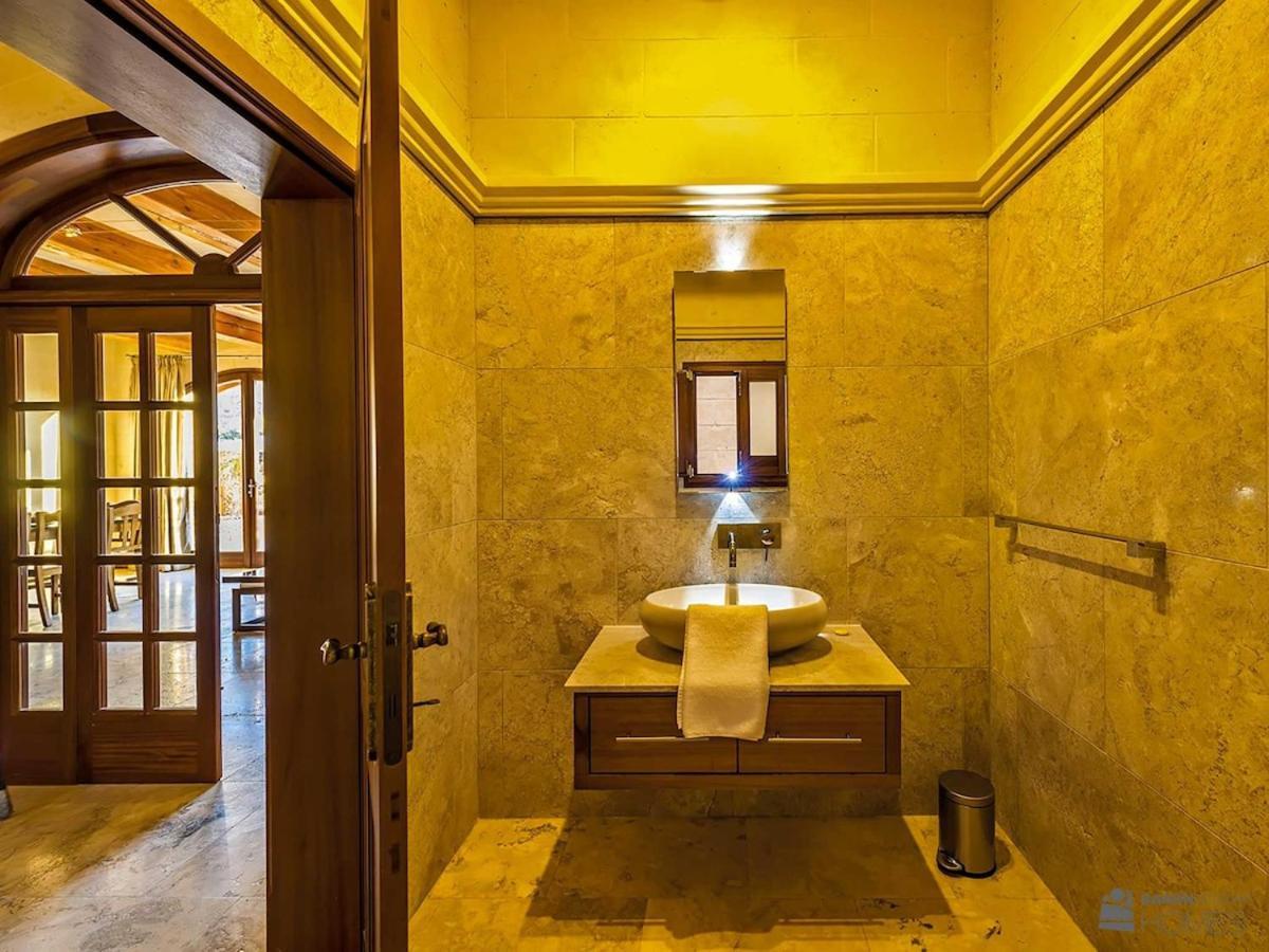 سان لاورينْتْسْ The Almonds Luxury Villa المظهر الخارجي الصورة