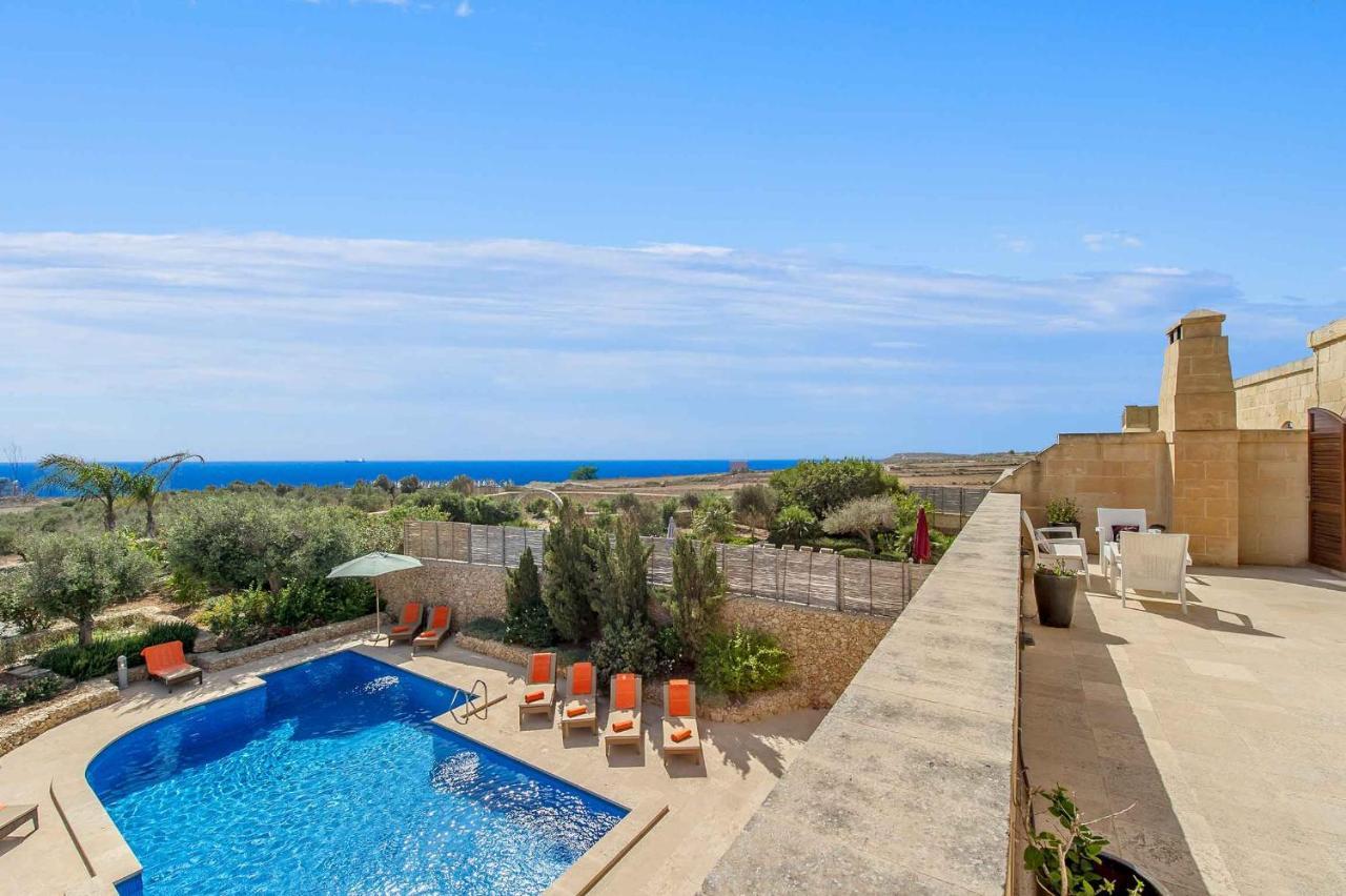 سان لاورينْتْسْ The Almonds Luxury Villa المظهر الخارجي الصورة