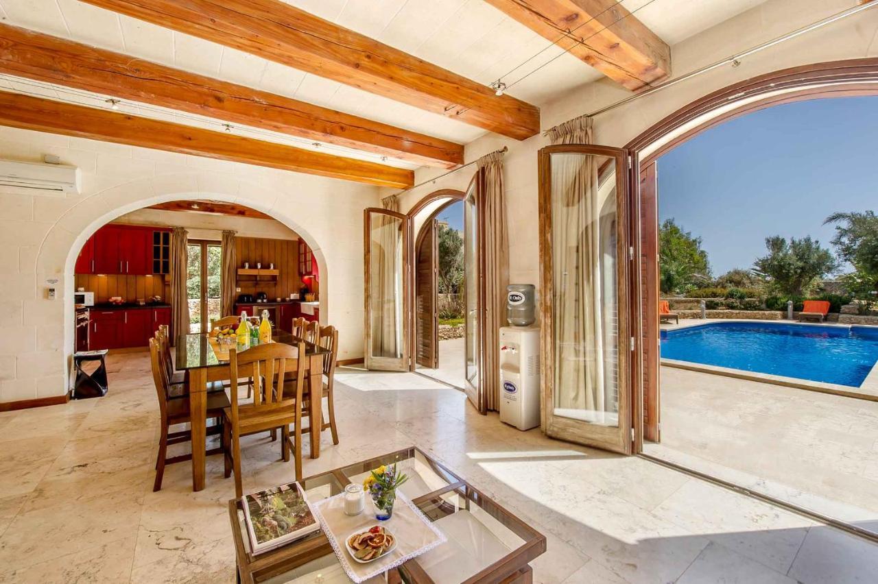 سان لاورينْتْسْ The Almonds Luxury Villa المظهر الخارجي الصورة
