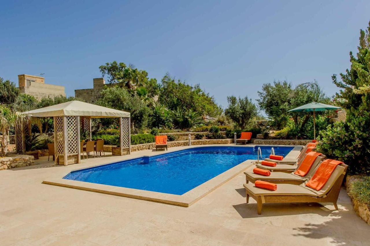 سان لاورينْتْسْ The Almonds Luxury Villa المظهر الخارجي الصورة