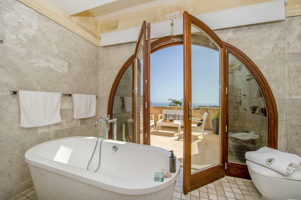 سان لاورينْتْسْ The Almonds Luxury Villa المظهر الخارجي الصورة