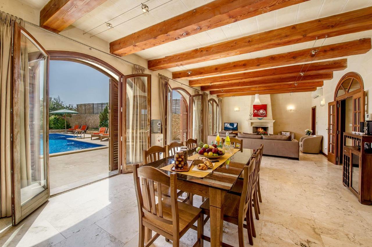 سان لاورينْتْسْ The Almonds Luxury Villa المظهر الخارجي الصورة